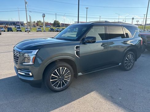 New 2025 Nissan Armada Platinum Reserve image 6