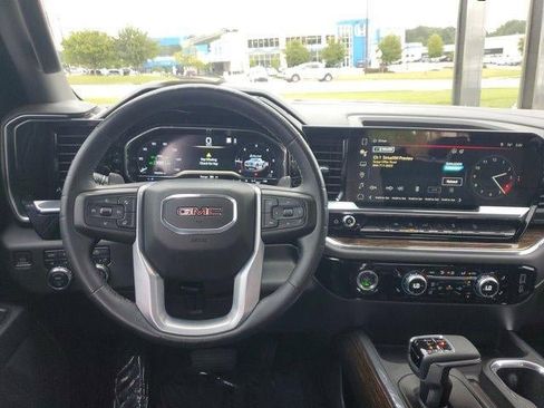 Used 2023 GMC Sierra 1500 Elevation w/ X31 Off-Road Package AWD/4WD image 16