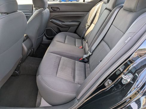 Used 2024 Nissan Altima 2.5 SV FWD image 29