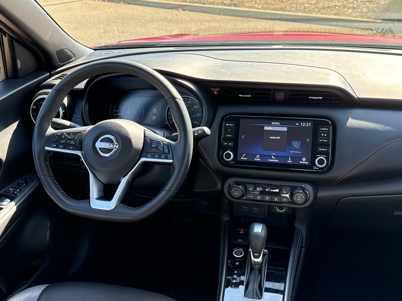Used 2023 Nissan Kicks SR w/ SR Premium Package FWD image 16