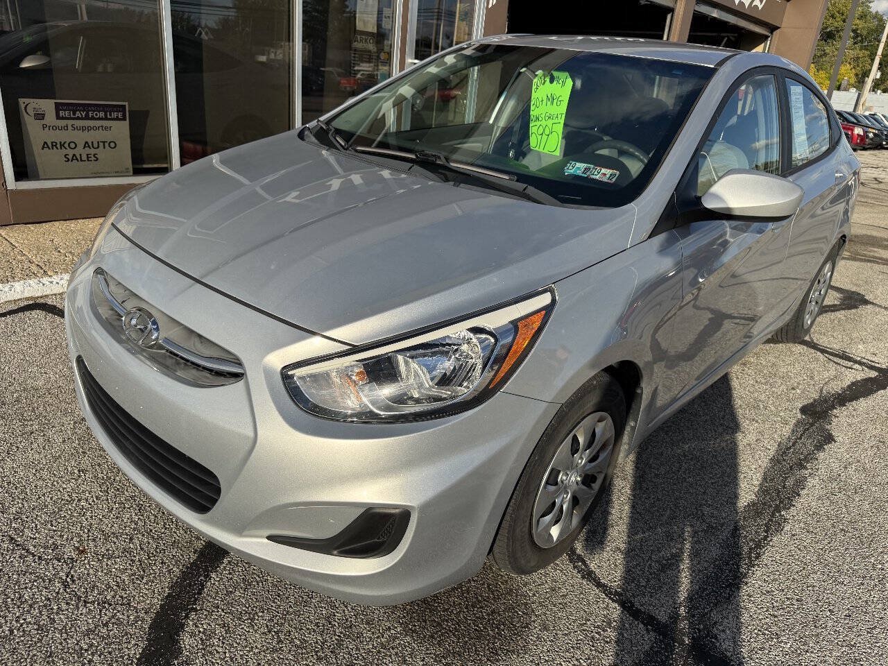 Used 2017 Hyundai Accent SE FWD image 1