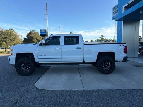 Used 2019 Chevrolet Silverado 2500 LTZ w/ Duramax Plus Package AWD/4WD image 8