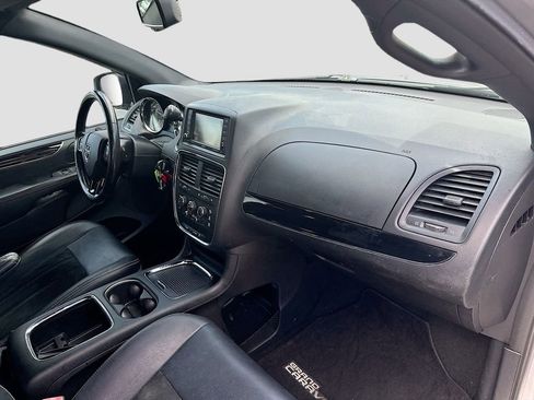 Used 2017 Dodge Grand Caravan SXT w/ Blacktop Package image 29