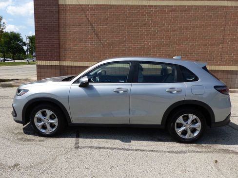 Used 2023 Honda HR-V LX image 5