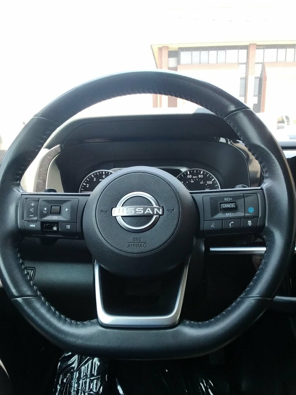 Used 2022 Nissan Pathfinder SV FWD image 16
