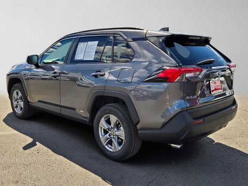 Used 2023 Toyota RAV4 LE AWD/4WD image 5