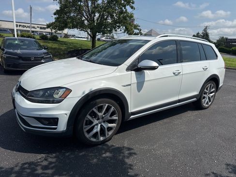 Used 2017 Volkswagen Golf Alltrack SEL AWD/4WD image 6