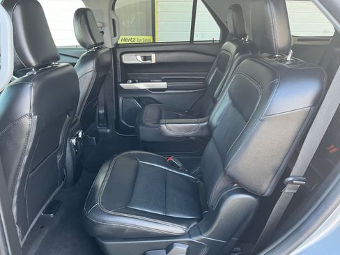 Used 2023 Ford Explorer Limited image 29