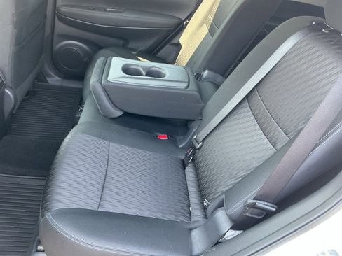 Used 2018 Nissan Rogue SV image 34