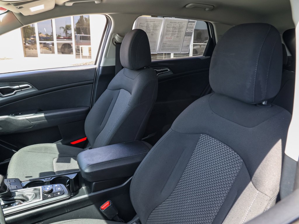 Used 2024 Kia Sportage LX FWD image 16