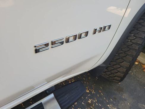 Used 2023 Chevrolet Silverado 2500 LT w/ Convenience Package AWD/4WD image 8