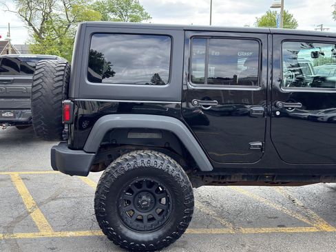 Used 2017 Jeep Wrangler Unlimited Sport w/ Quick Order Package 23S AWD/4WD image 9