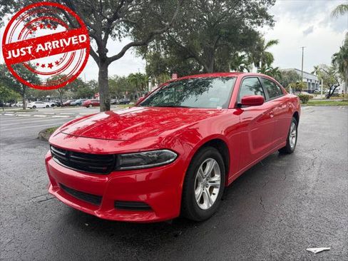 Used 2021 Dodge Charger SXT RWD image 2