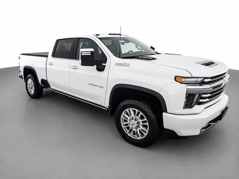 Used 2023 Chevrolet Silverado 2500 High Country w/ Z71 Off-Road Package AWD/4WD image 3