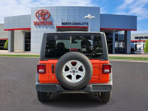 Used 2019 Jeep Wrangler Sport AWD/4WD image 5
