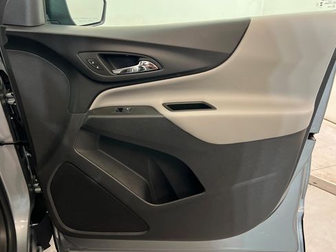 Used 2024 Chevrolet Equinox LS FWD image 24