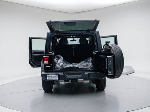 Used 2022 Jeep Wrangler Sport AWD/4WD image 20
