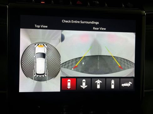 Used 2023 Jeep Grand Cherokee L Overland w/ Advanced Protech Group III image 19