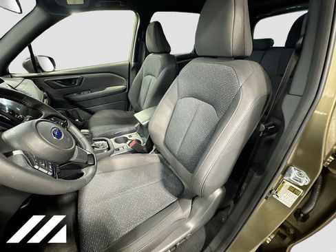 Used 2025 Subaru Forester Premium AWD/4WD image 21