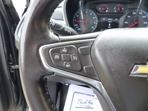 Used 2018 Chevrolet Equinox LT FWD image 25