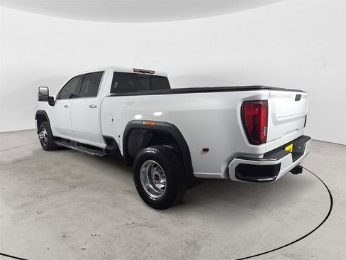 Used 2022 GMC Sierra 3500 Denali w/ Denali Ultimate Package image 3