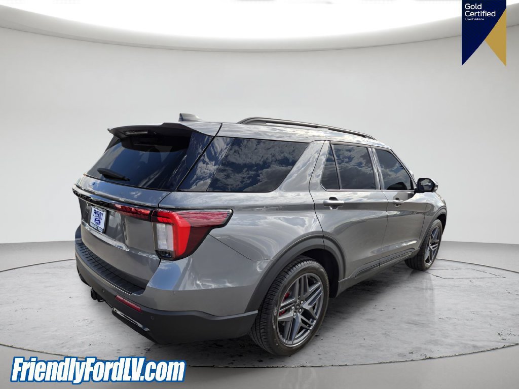 Certified 2025 Ford Explorer ST-Line w/ Premium Package RWD image 6