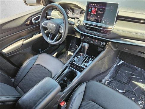 Used 2025 Jeep Compass Latitude w/ Altitude Special Edition AWD/4WD image 26