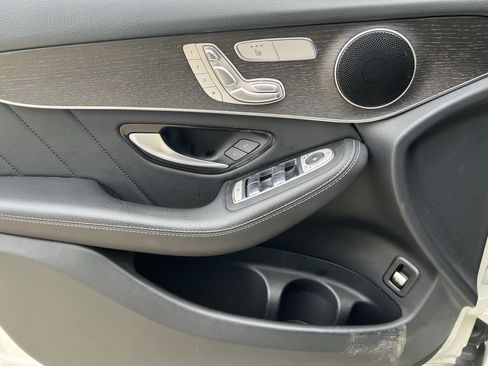 Used 2020 Mercedes-Benz GLC 300 4MATIC w/ AMG Line image 14