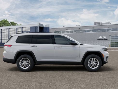 New 2026 Jeep Grand Cherokee L 4WD image 12