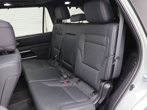 Used 2025 Toyota Sequoia Limited AWD/4WD image 12