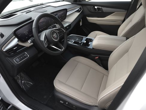 New 2026 Buick Enclave Preferred w/ Power Package FWD image 9