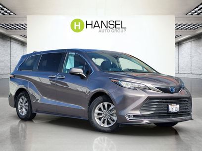 Used 2022 Toyota Sienna XLE