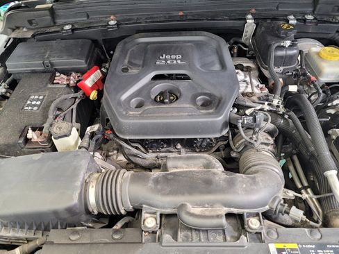 Used 2018 Jeep Wrangler Unlimited Sport AWD/4WD image 30