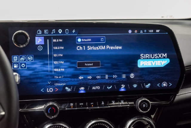 Used 2024 Chevrolet Blazer EV LT AWD/4WD image 15
