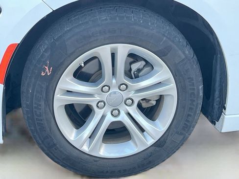 Used 2022 Dodge Charger SXT RWD image 30