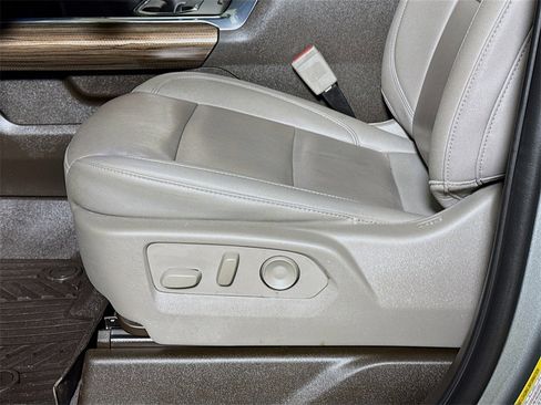 Certified 2024 Chevrolet Silverado 2500 LT w/ Texas Edition image 17