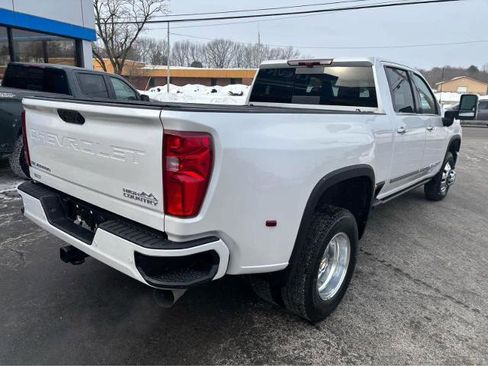 Used 2025 Chevrolet Silverado 3500 High Country w/ High Country Premium Package AWD/4WD image 11