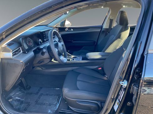 Used 2023 Kia K5 LXS image 9