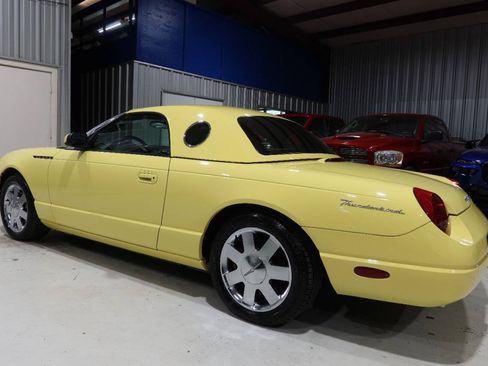 Used 2002 Ford Thunderbird RWD image 2