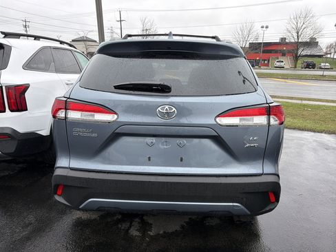 Used 2024 Toyota Corolla Cross LE image 6