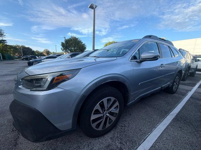 Used 2021 Subaru Outback Premium AWD/4WD image 1