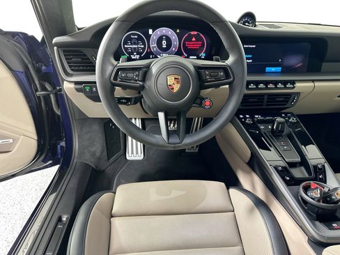Certified 2025 Porsche 911 Carrera image 18