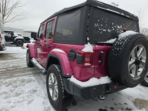 Used 2022 Jeep Wrangler Unlimited Sahara w/ Cold Weather Group image 6