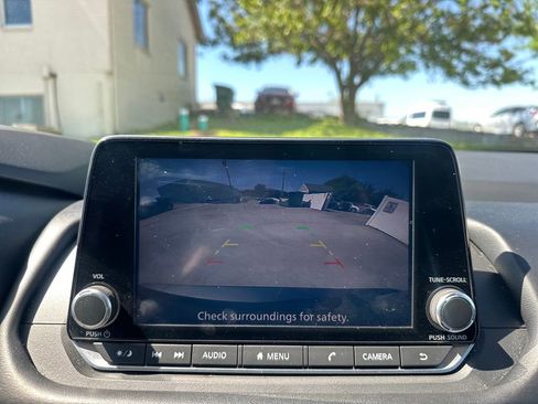 Used 2024 Nissan Rogue SV AWD/4WD image 17