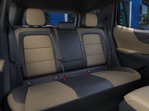 New 2026 Chevrolet Equinox ACTIV w/ Convenience Package III AWD/4WD image 45