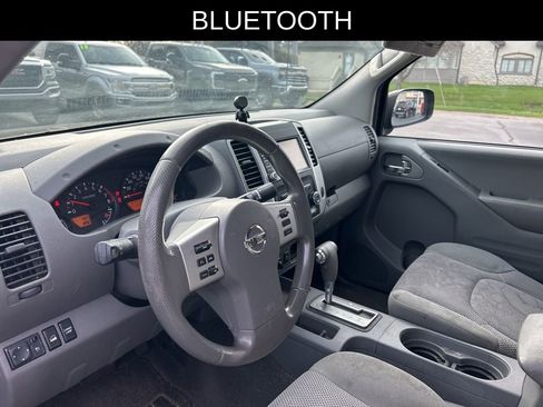 Used 2019 Nissan Frontier SV image 5