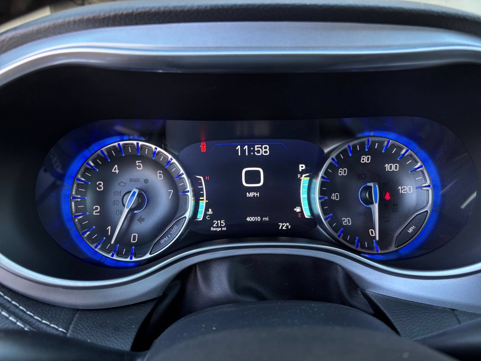 Used 2025 Chrysler Pacifica Limited FWD image 44
