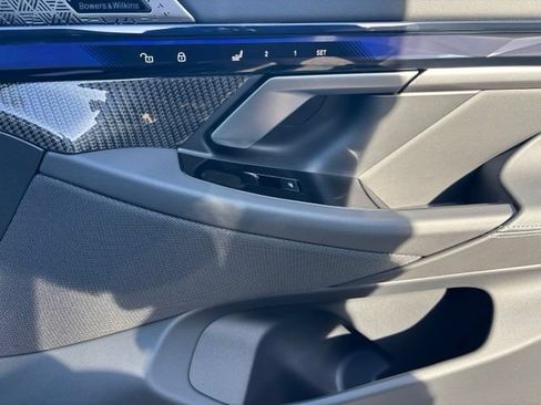New 2027 BMW M5 w/ Carbon Package AWD/4WD image 25