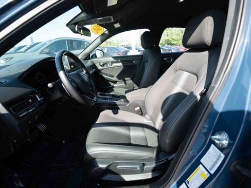 Used 2025 Honda Civic Sport image 9
