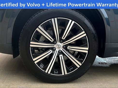Certified 2025 Volvo XC90 B5 Core image 11